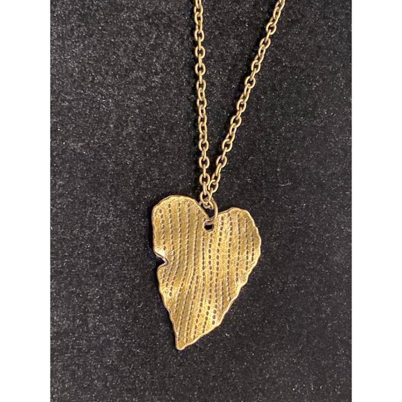 Vintage Brass Leaf Pendant Necklace With Lobster Clasp - Picture 2 of 4